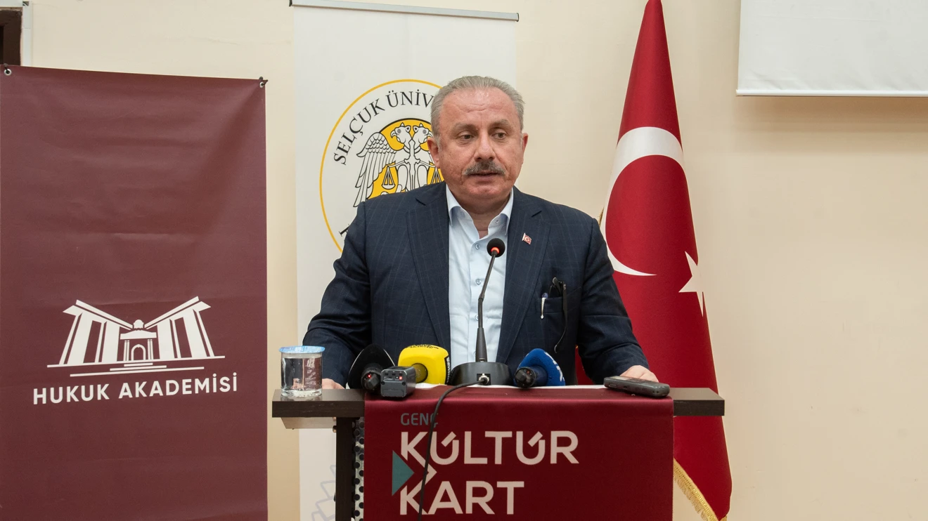 Eski TBMM Başkanı Şentop, Selçuk Üniversitesinde ‘Gazze’ temalı konferans verdi